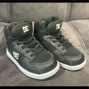 NWOT DC Toddler Shoes size 8